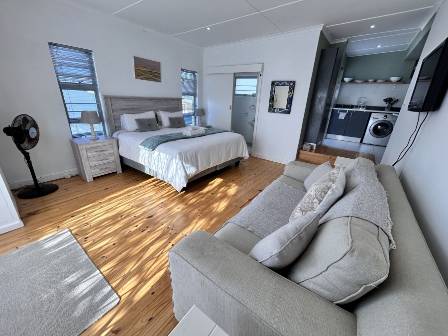 To Let 1 Bedroom Property for Rent in Vincent Eastern Cape